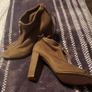 Guess heels